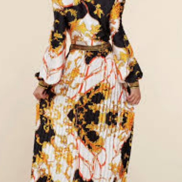 L'ATISTE Black and Gold Long Sleeve Dress - Picture 2 of 4